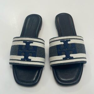 Tory Burch Double T Jacquard Slide Sandals in Navy Blue / White